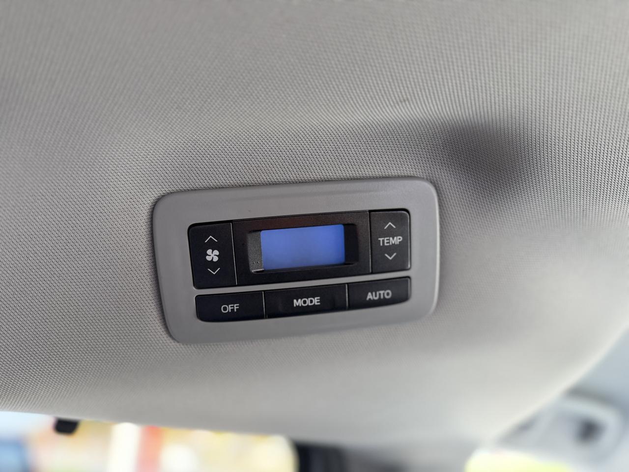 Toyota Sienna LE 7-Passenger AWD 2017