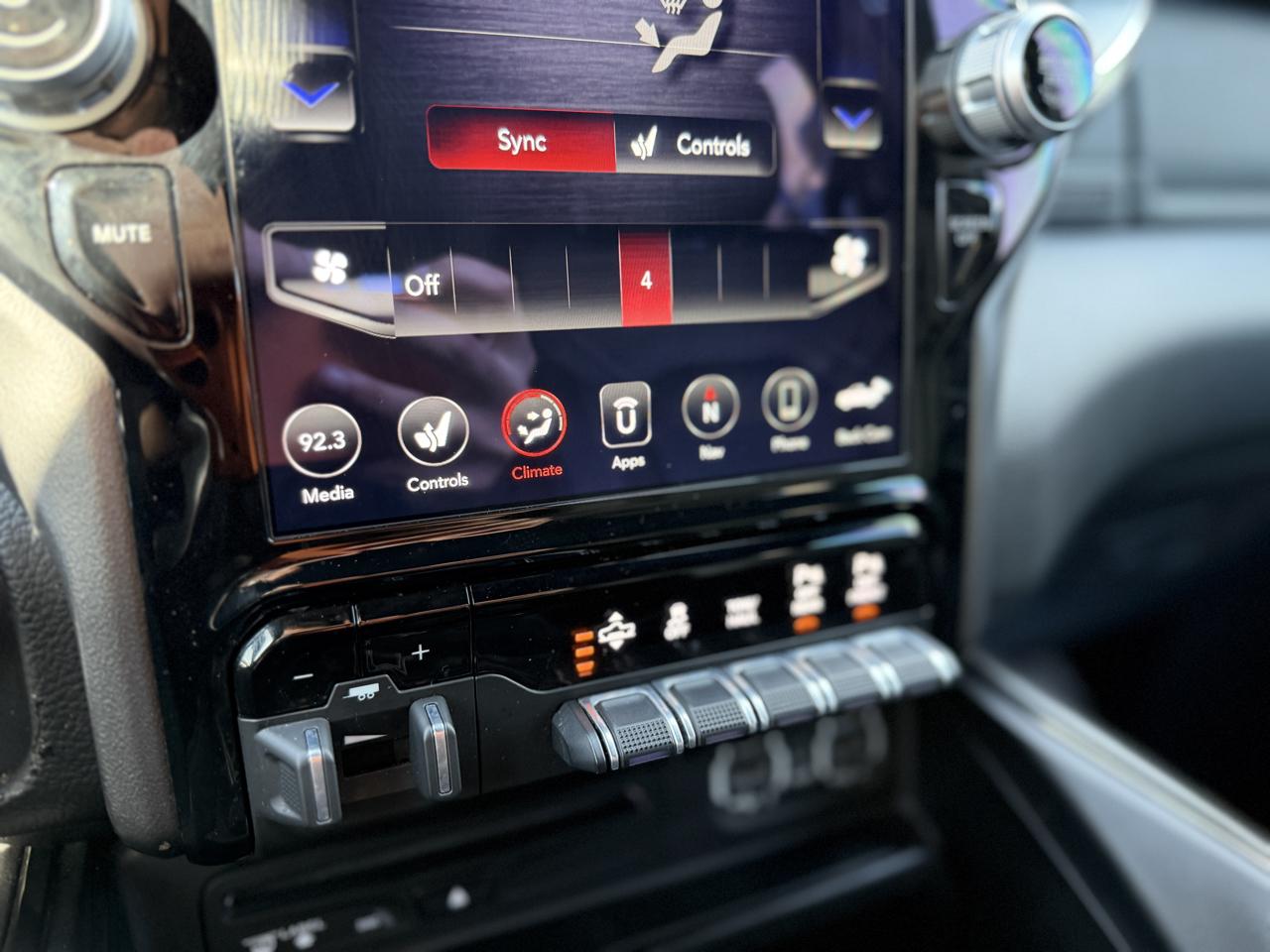 RAM 1500 Sport 4x4 Crew Cab 5'7" Box 2019