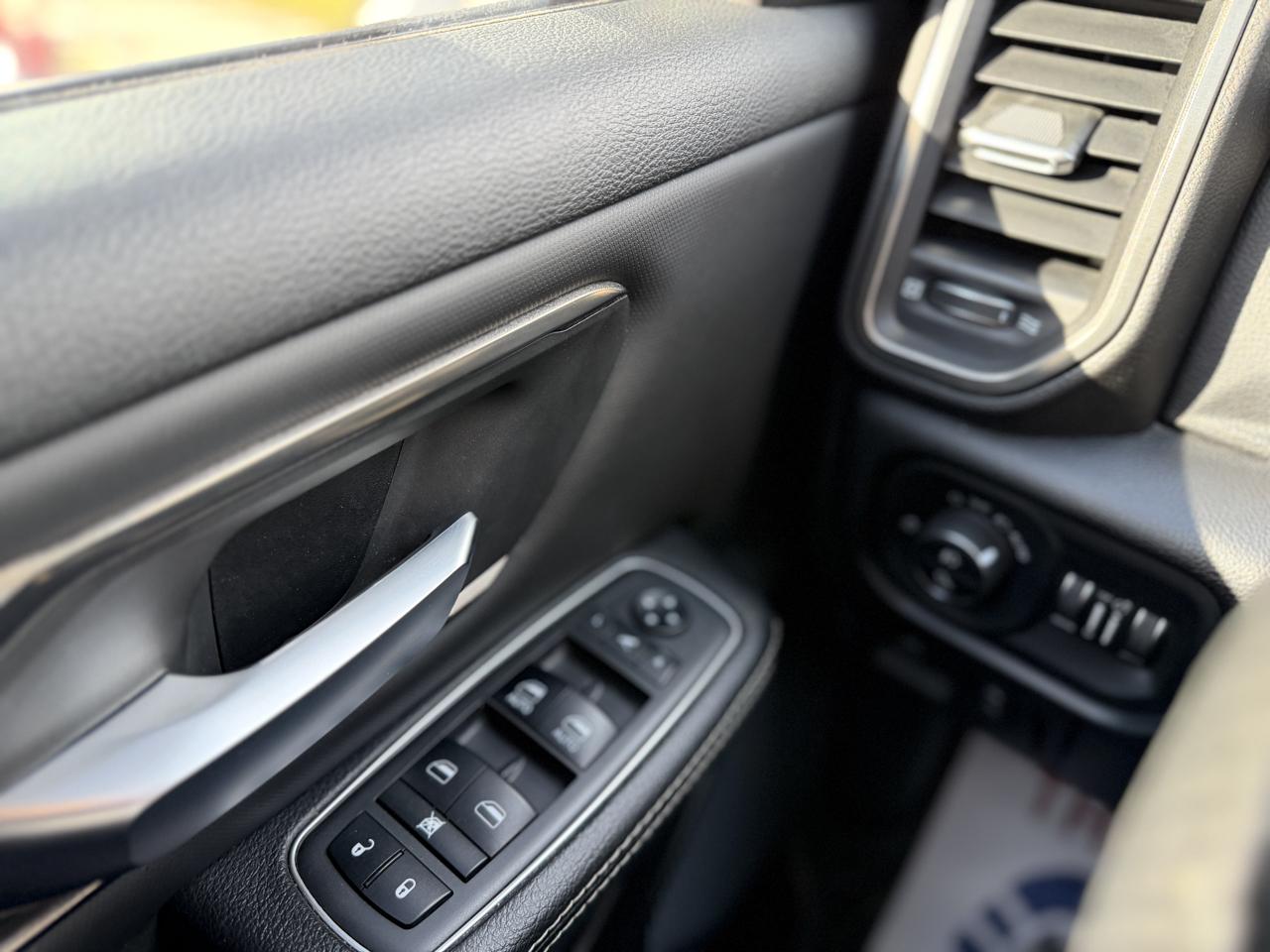 RAM 1500 Sport 4x4 Crew Cab 5'7" Box 2019