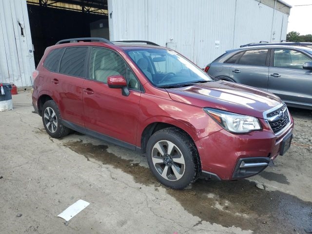 2018 Subaru Forester 2.5i Premium photo 2