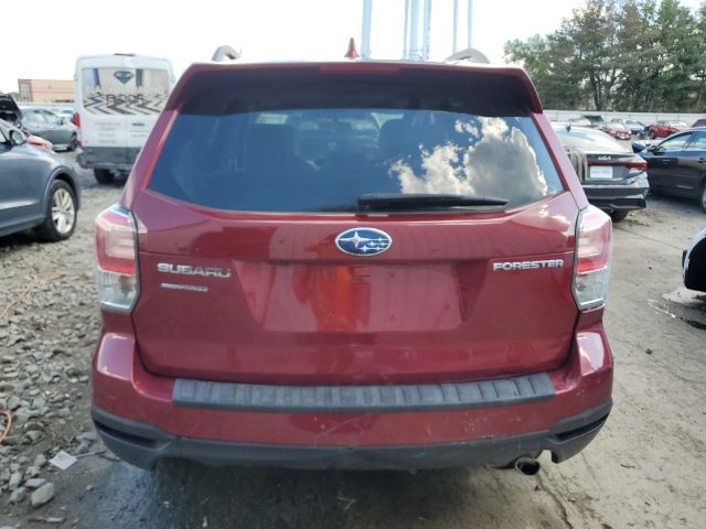 2018 Subaru Forester 2.5i Premium photo 4