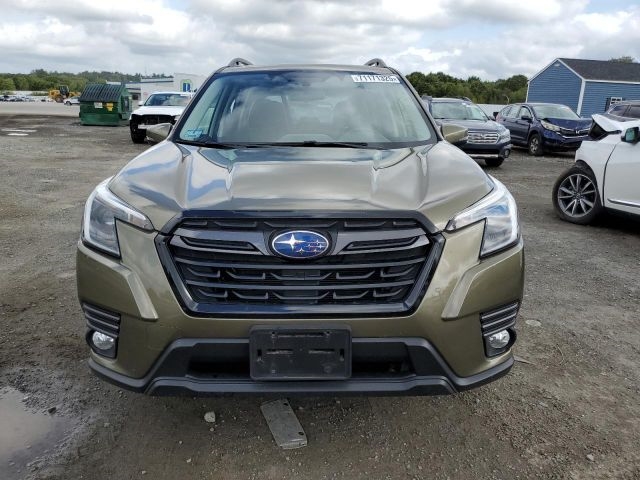 2023 Subaru Forester Limited photo 5