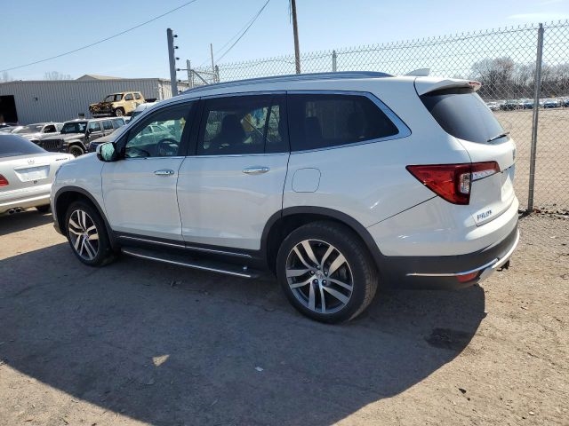 2020 Honda Pilot Touring photo 2