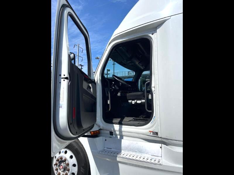 2018 Freightliner Cascadia 