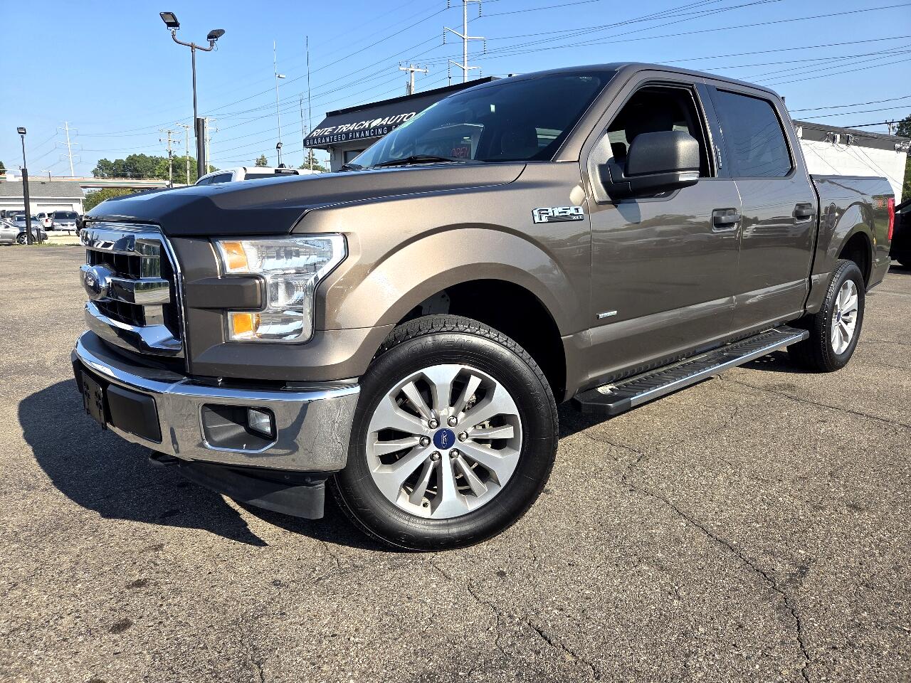 Ford F-150 XLT SuperCrew 6.5-ft Box 4WD 2017 Ford F-150 XLT SuperCrew 6.5-ft Box 4WD 2017