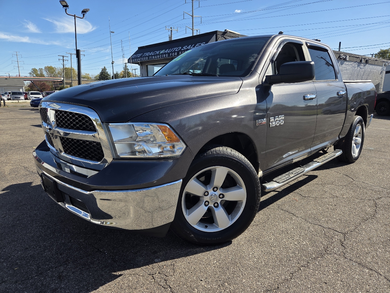 RAM 1500 SLT Crew Cab SWB 4WD 2015 RAM 1500 SLT Crew Cab SWB 4WD 2015