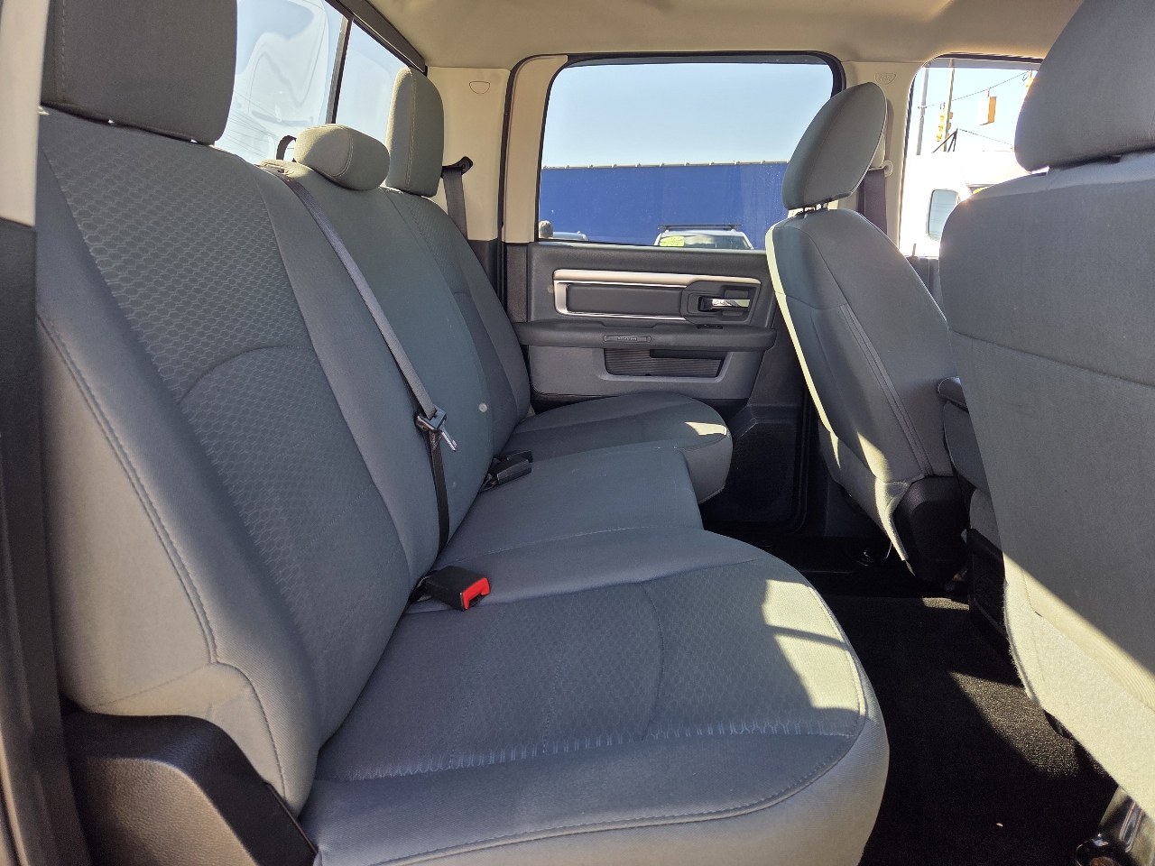 RAM 1500 SLT Crew Cab SWB 4WD 2015 RAM 1500 SLT Crew Cab SWB 4WD 2015