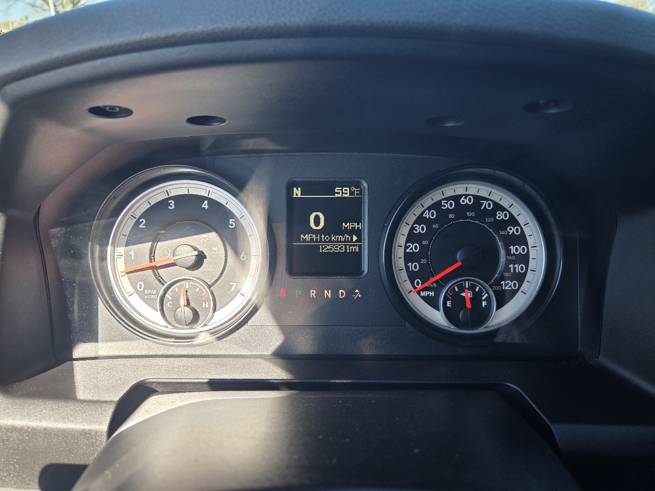 RAM 1500 SLT Crew Cab SWB 4WD 2015 RAM 1500 SLT Crew Cab SWB 4WD 2015