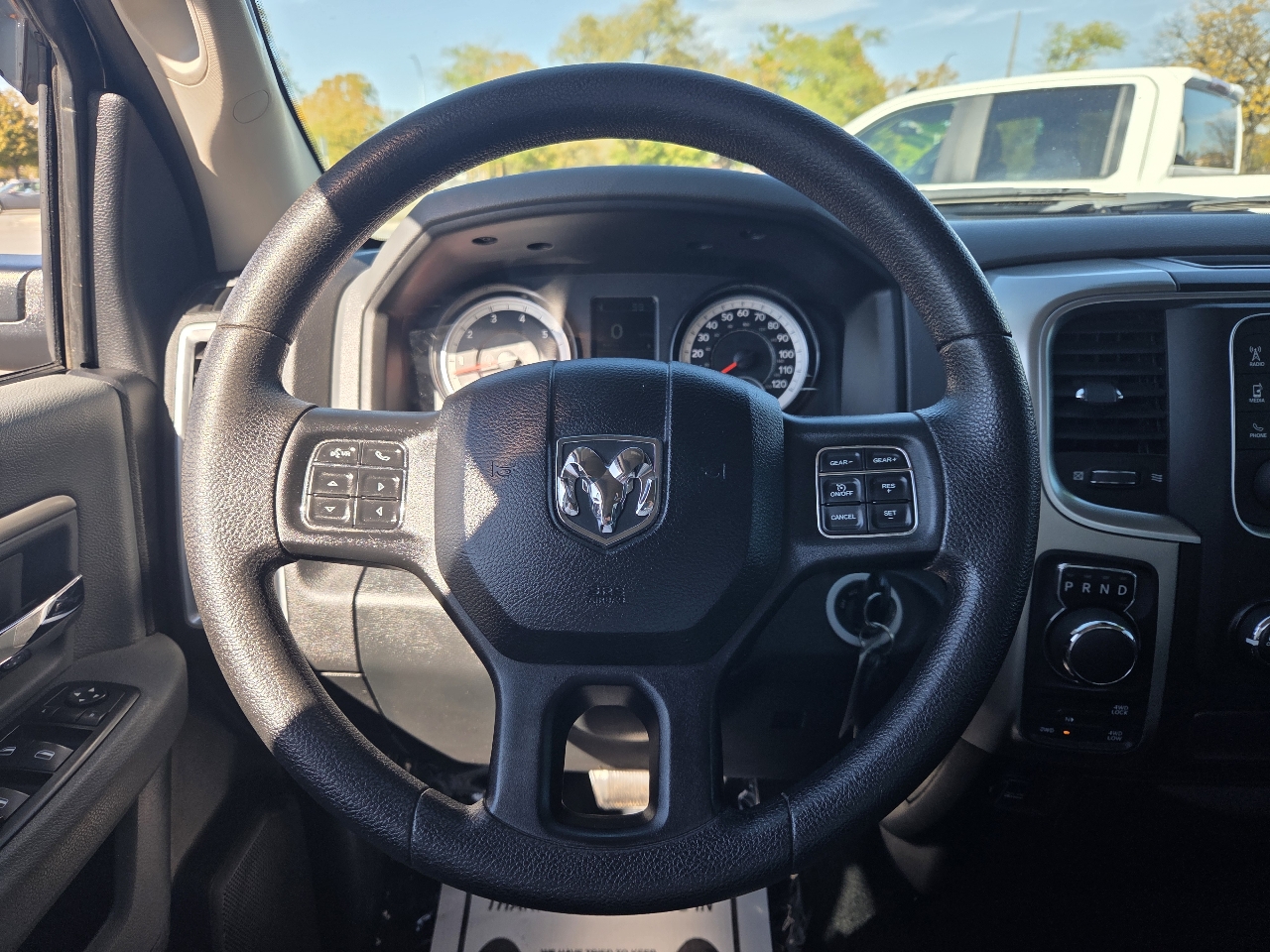RAM 1500 SLT Crew Cab SWB 4WD 2015 RAM 1500 SLT Crew Cab SWB 4WD 2015
