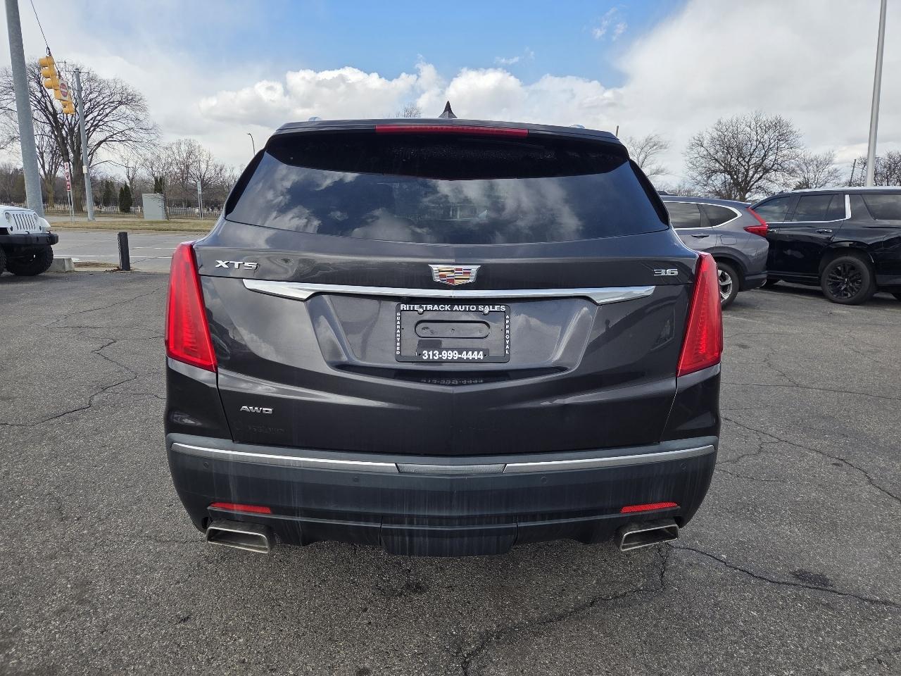 Cadillac XT5 Base AWD 2018