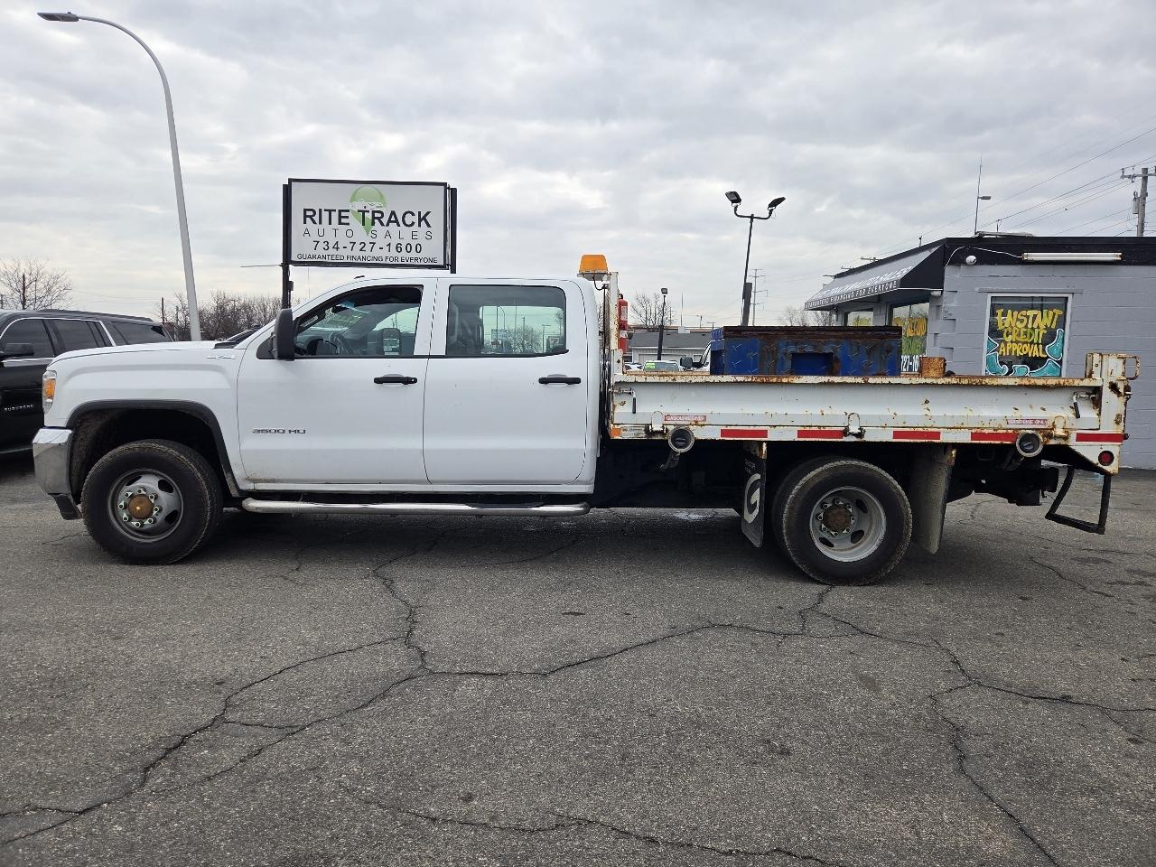 GMC Sierra 3500HD Base Crew Cab Long Box 4WD 2018