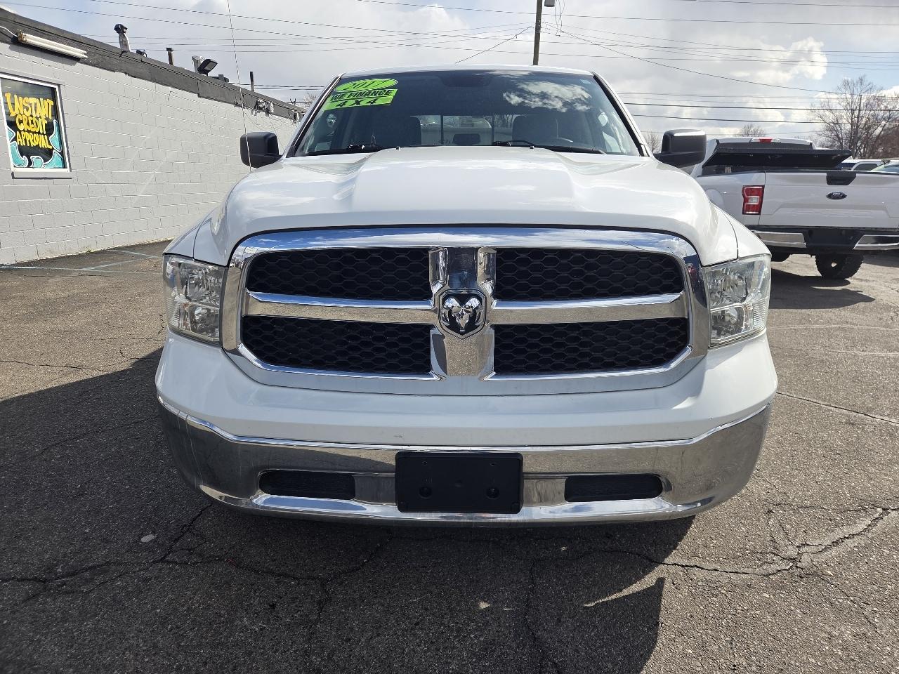 RAM 1500 SLT Quad Cab 4WD 2017