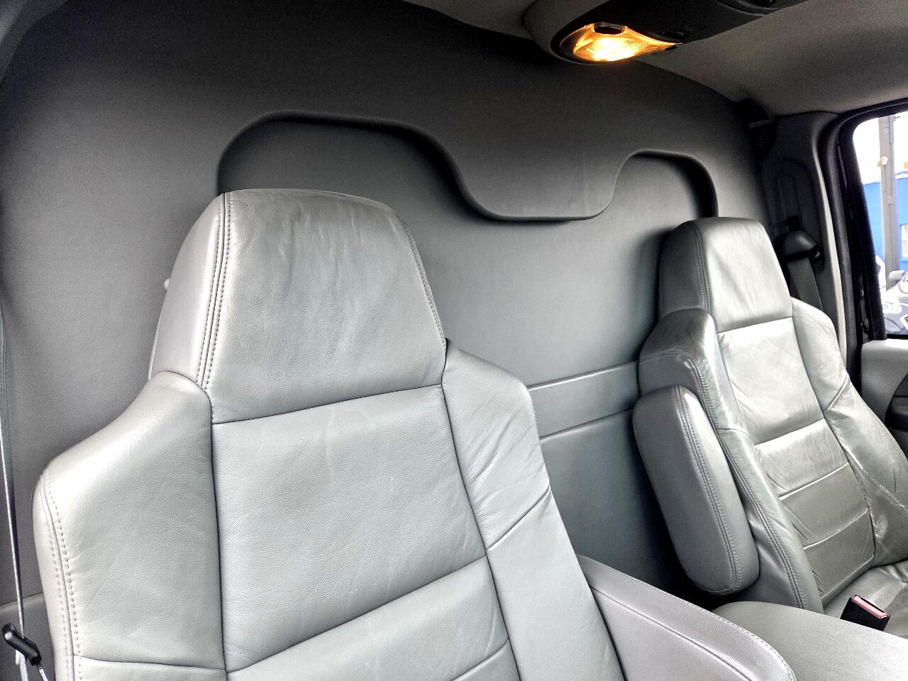 Ford Excursion XLT 5.4L 2WD 2004