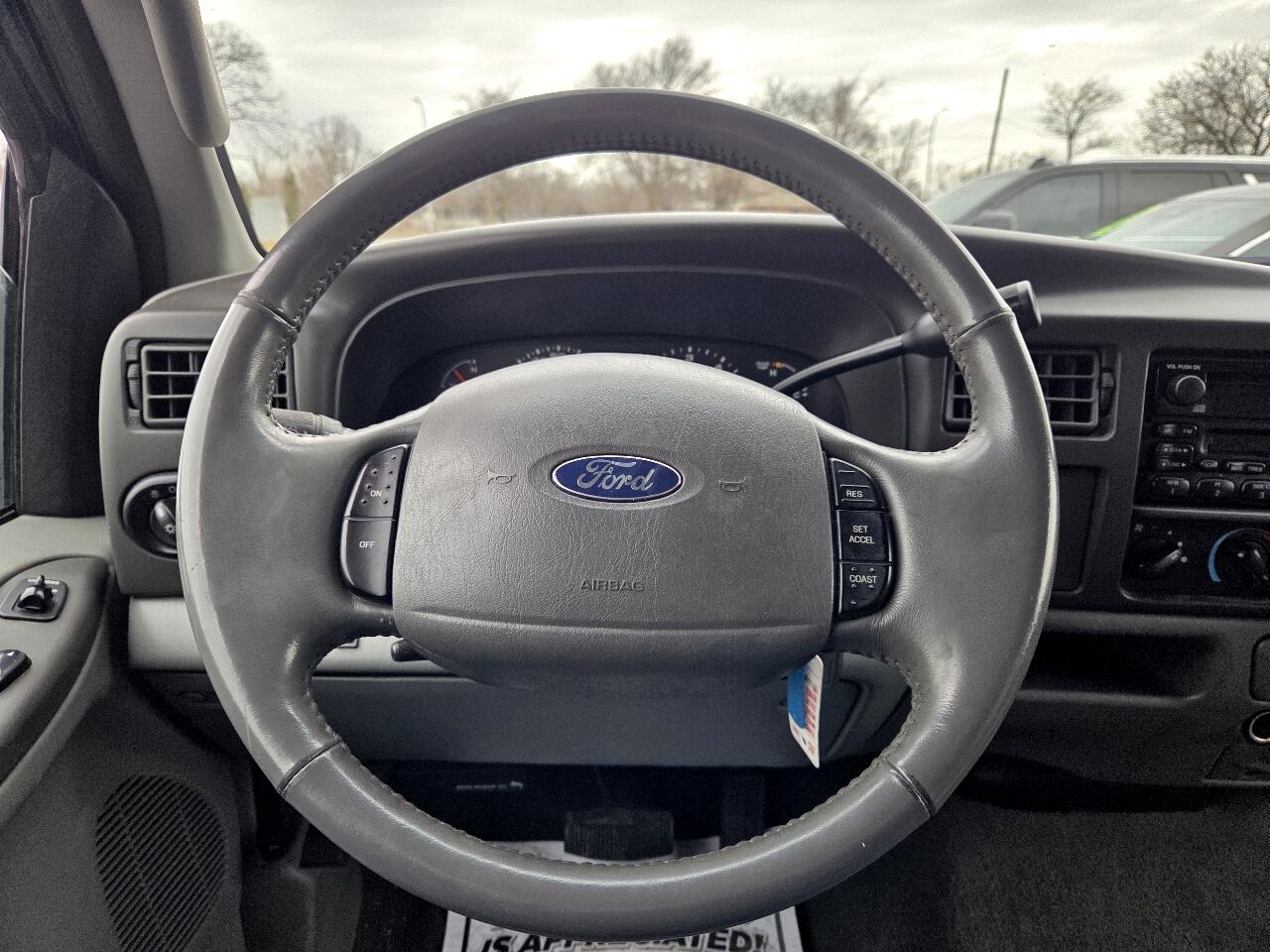 Ford Excursion XLT 5.4L 2WD 2004