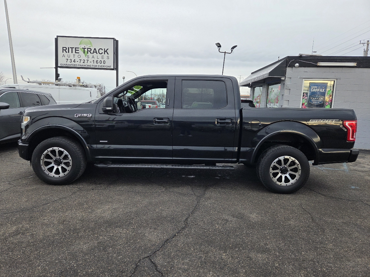 Ford F-150 XLT SuperCrew 5.5-ft. Bed 2WD 2015