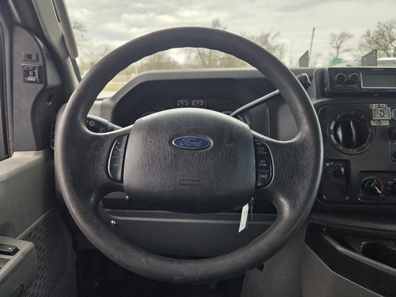 Ford Econoline E450 2011