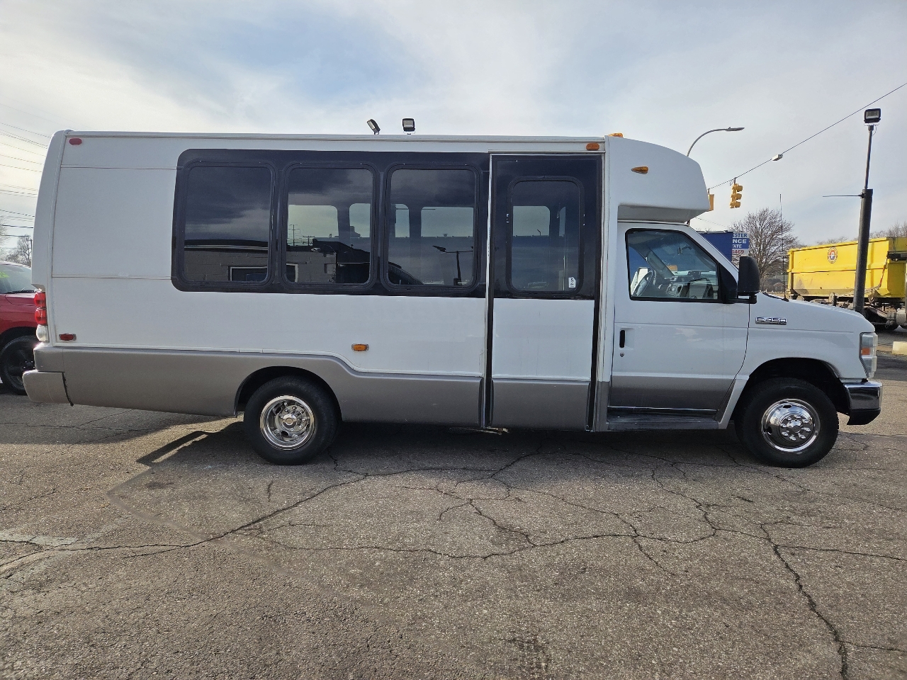 Ford Econoline E450 2011