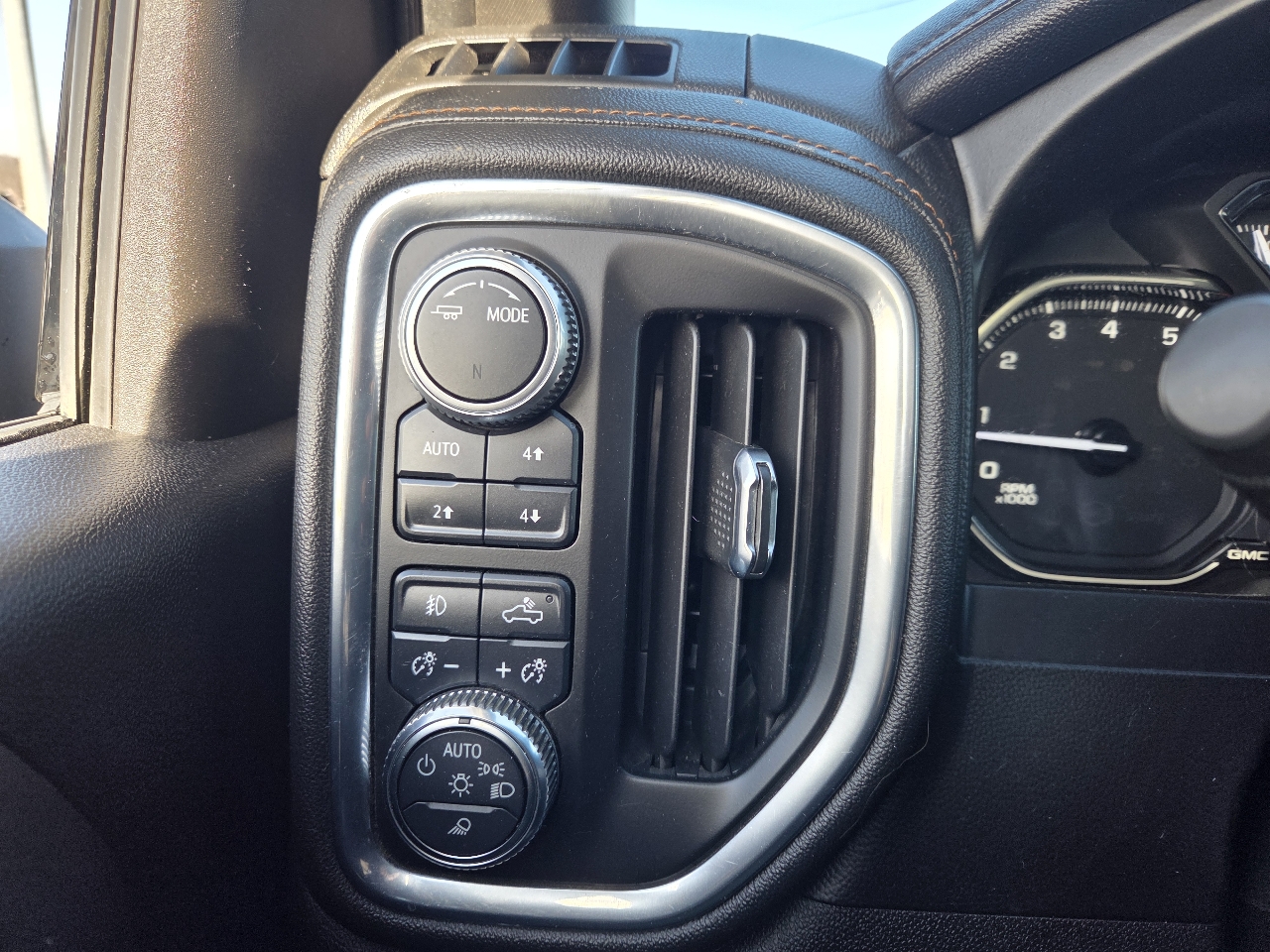 GMC Sierra 2500HD AT4 Crew Cab 4WD 2021