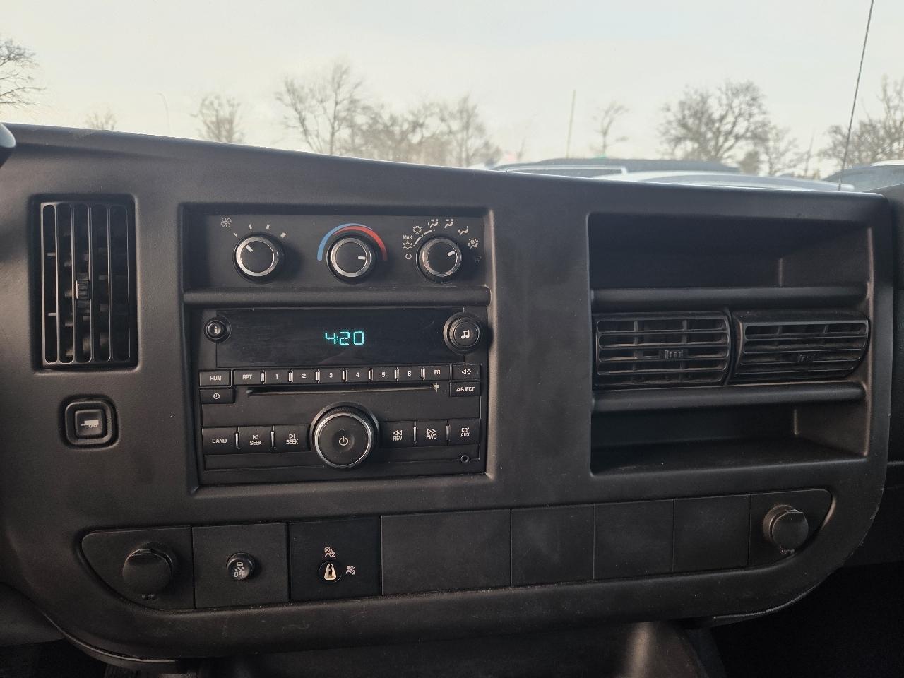 GMC Savana G3500 Extended Cargo 2014