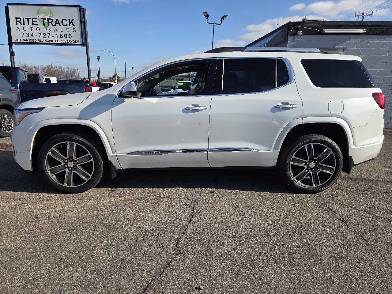 GMC Acadia Denali AWD 2017