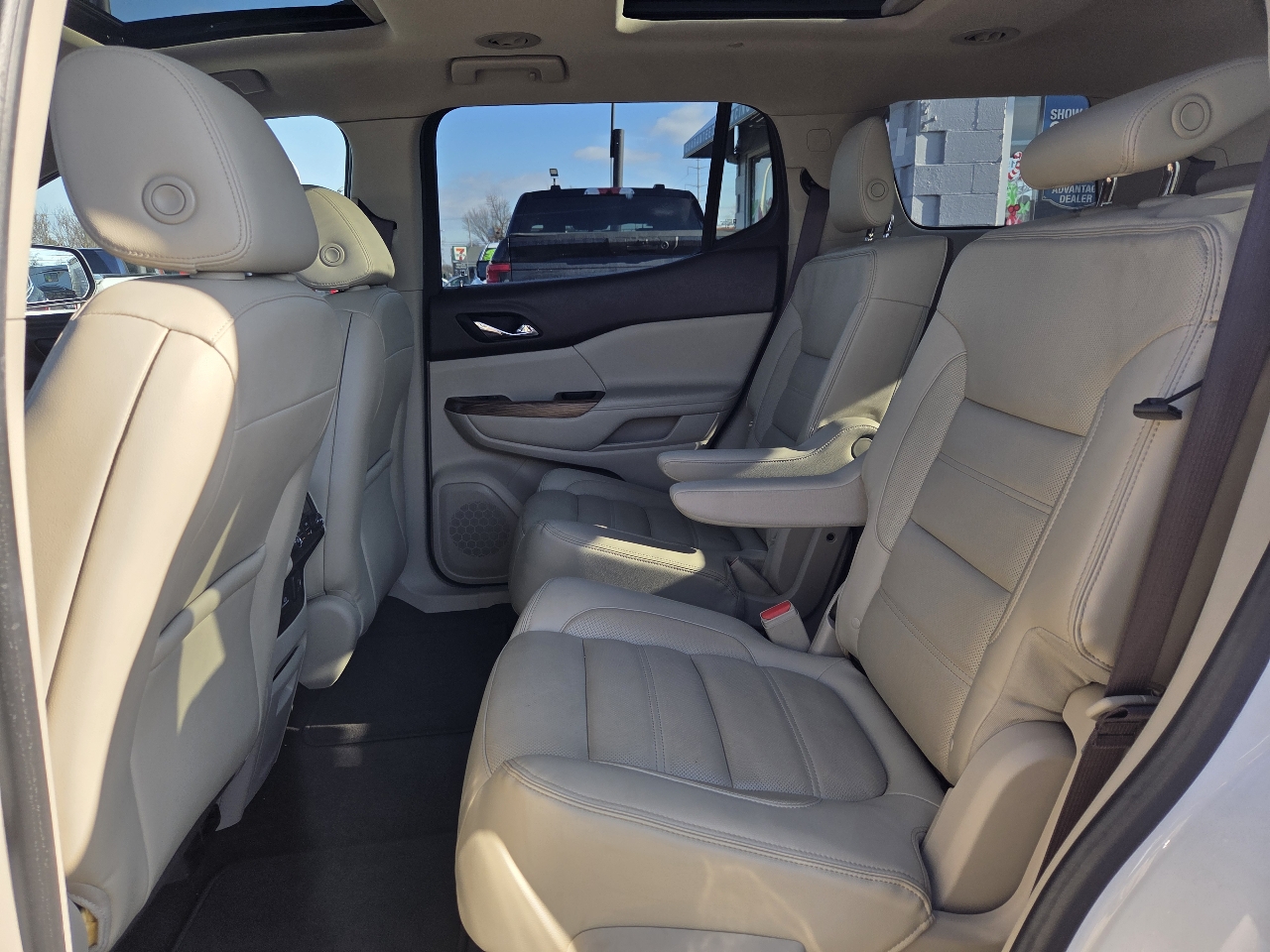 GMC Acadia Denali AWD 2017