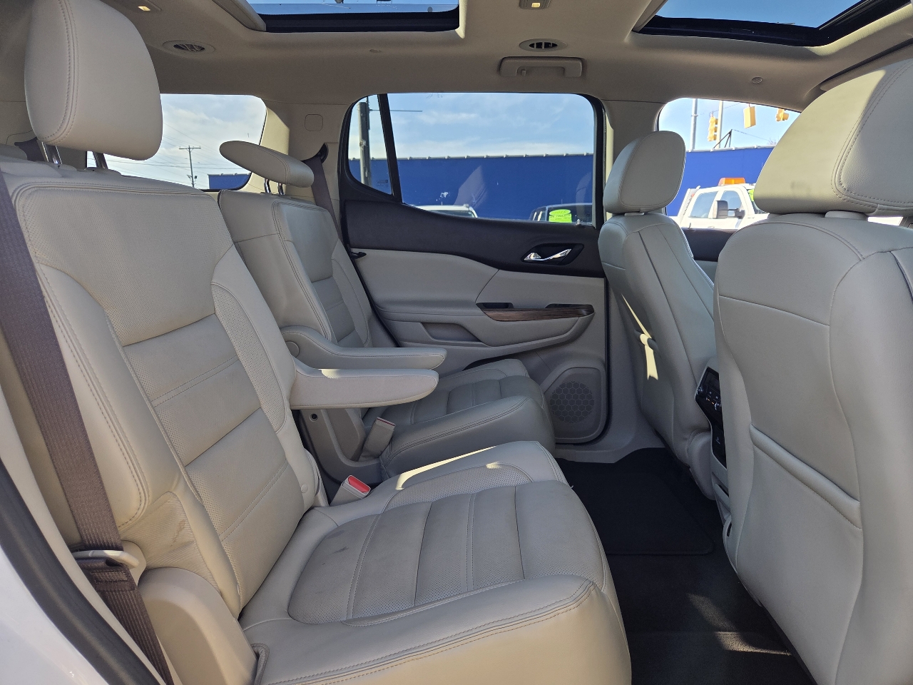 GMC Acadia Denali AWD 2017