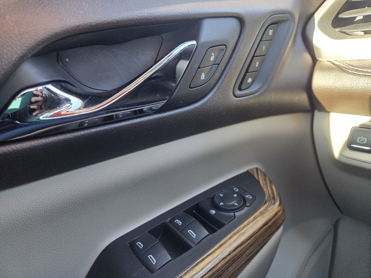 GMC Acadia Denali AWD 2017