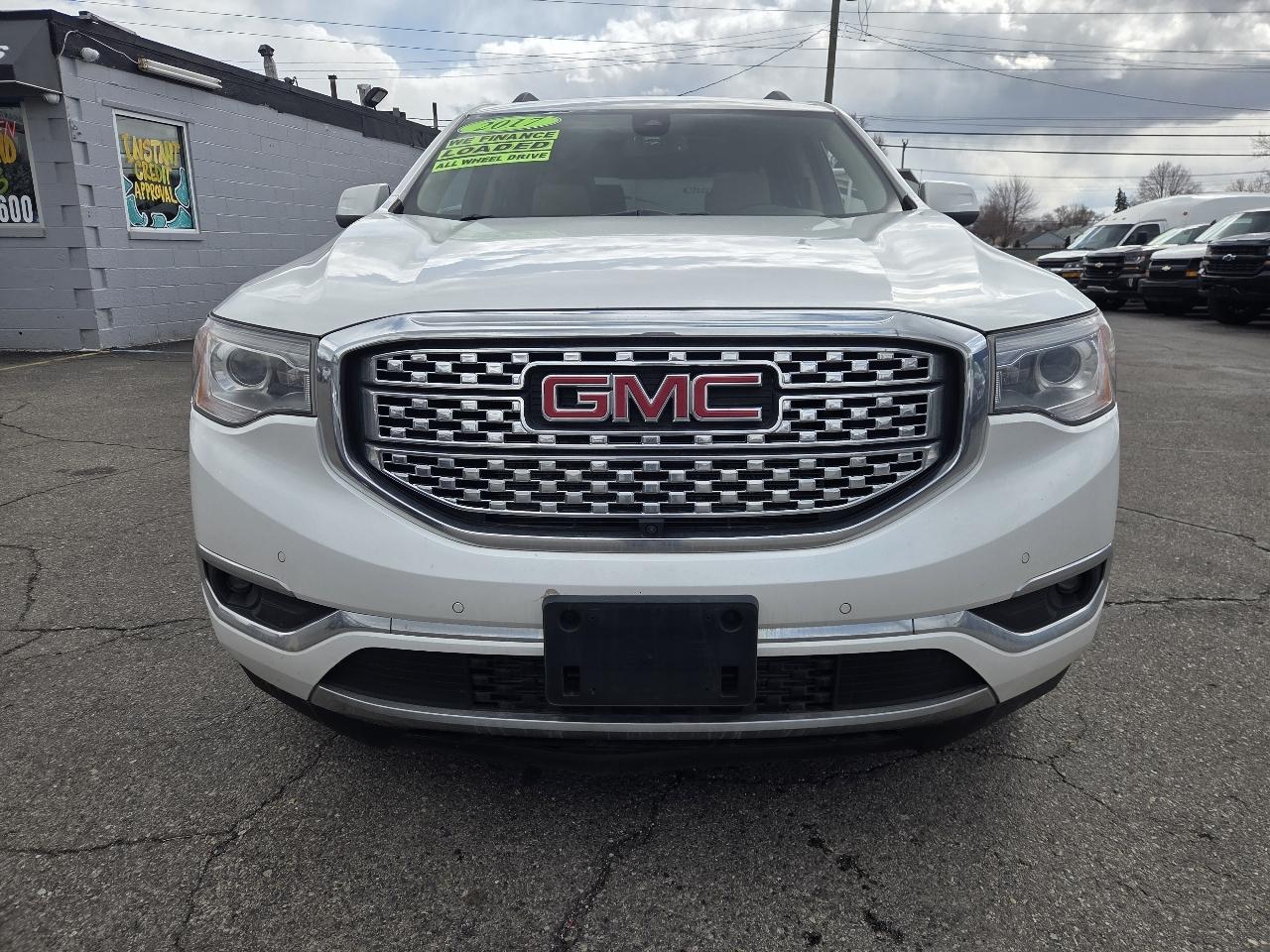 GMC Acadia Denali AWD 2017