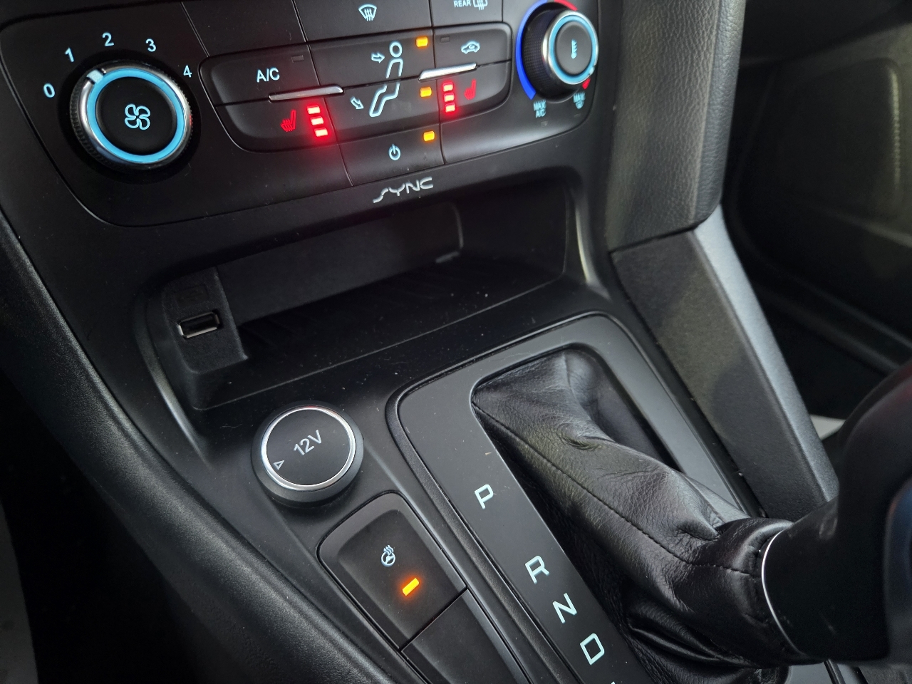 Ford Focus SE Hatch 2015