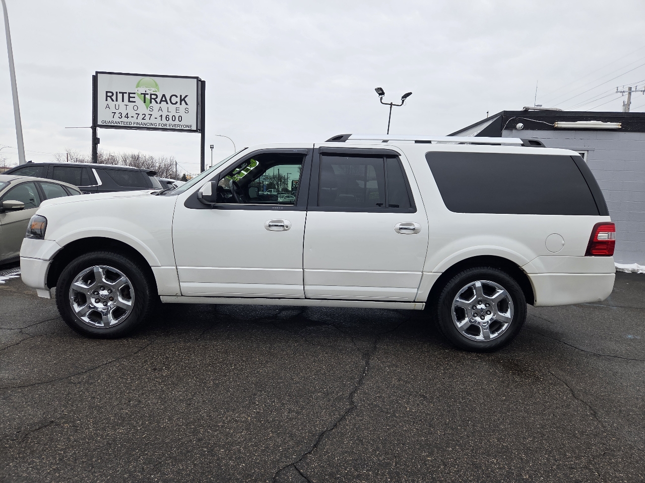 Ford Expedition EL Limited 4WD 2013