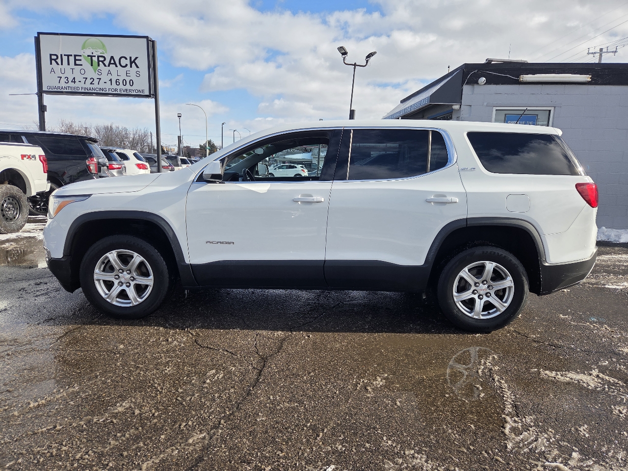 GMC Acadia SLE-1 FWD 2018