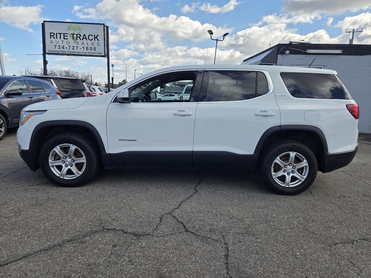 GMC Acadia SLE-1 FWD 2018