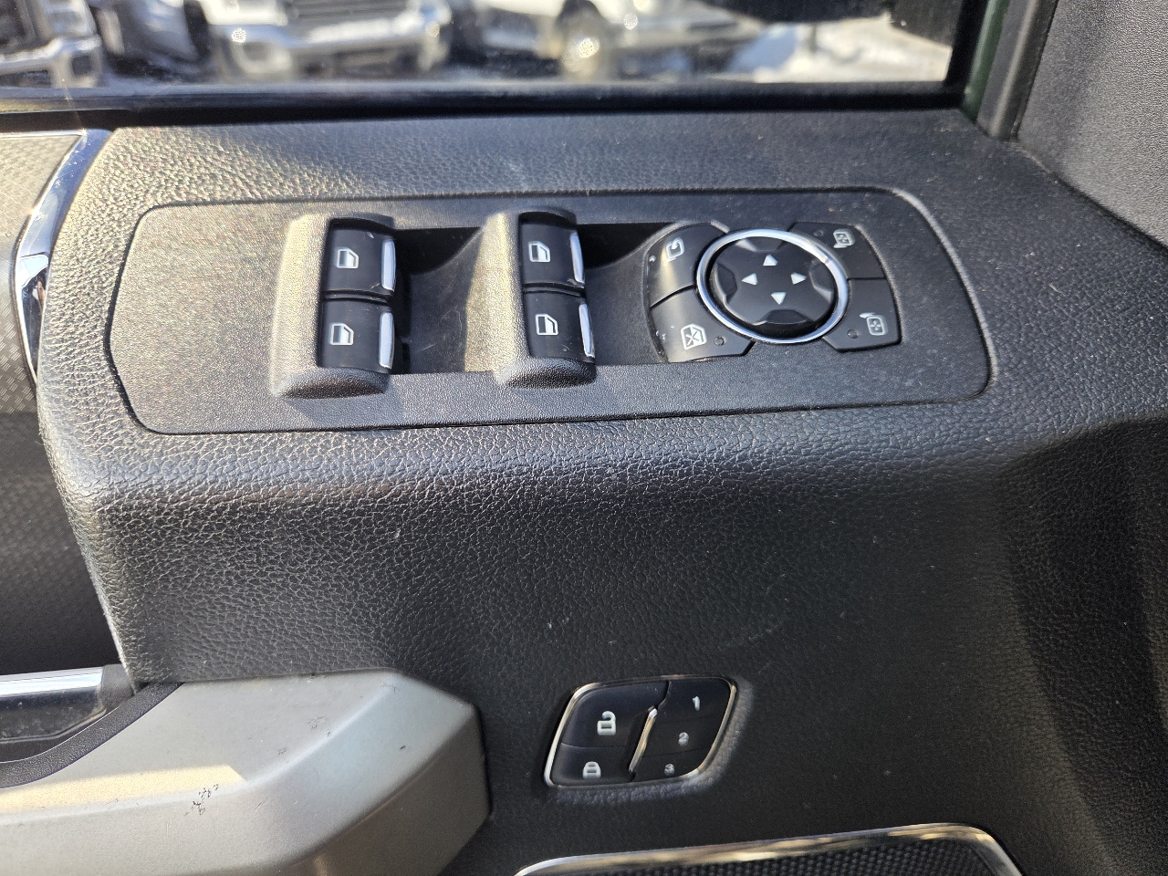 Ford F-150 Lariat SuperCrew 5.5-ft. Bed 4WD 2016