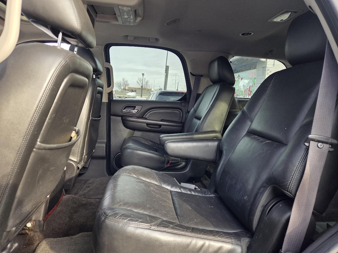 Cadillac Escalade 4WD 4dr Premium Luxury 2012