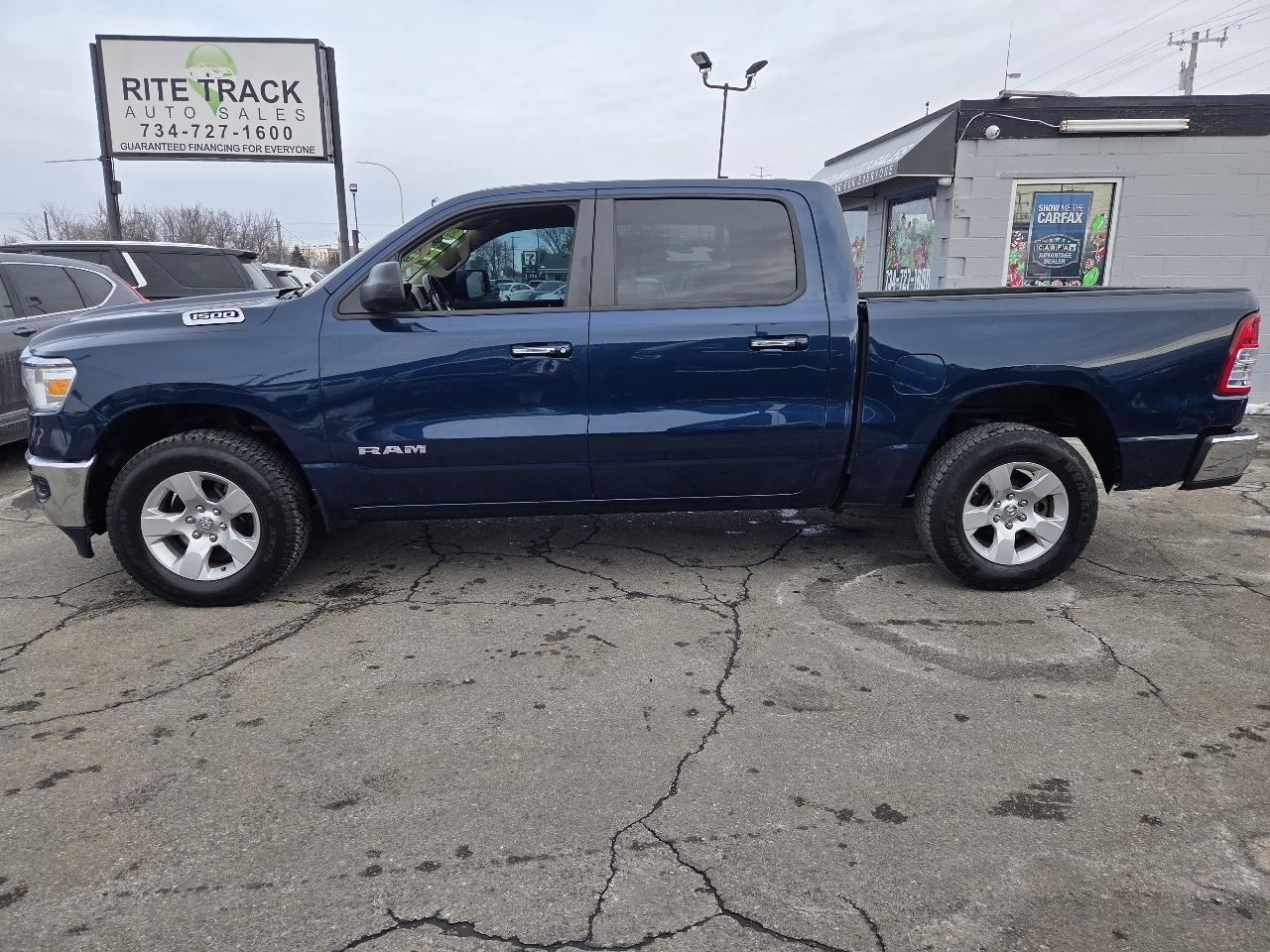RAM 1500 Big Horn Crew Cab SWB 4WD 2019