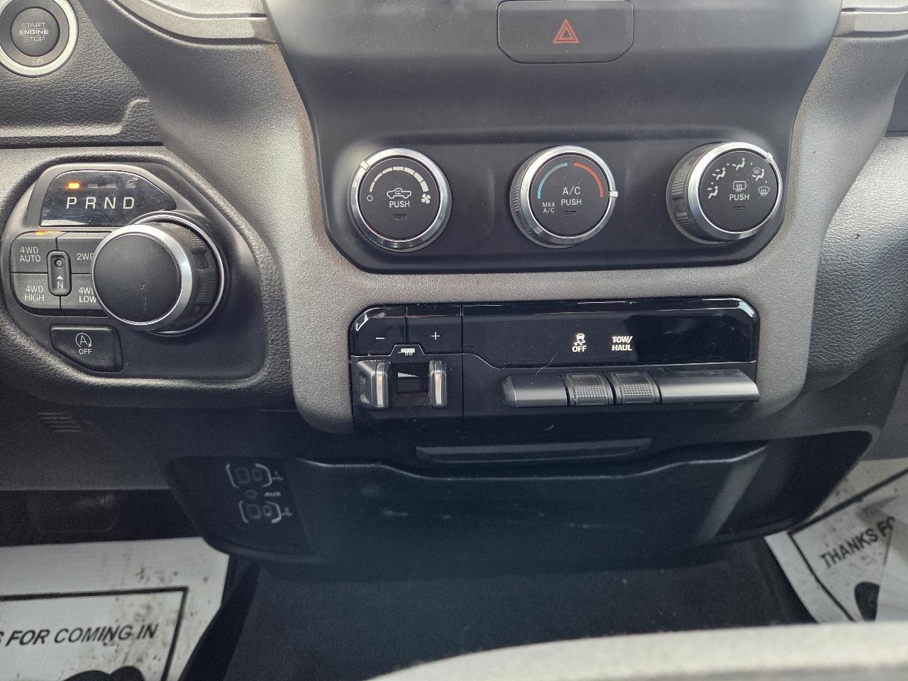 RAM 1500 Big Horn Crew Cab SWB 4WD 2019