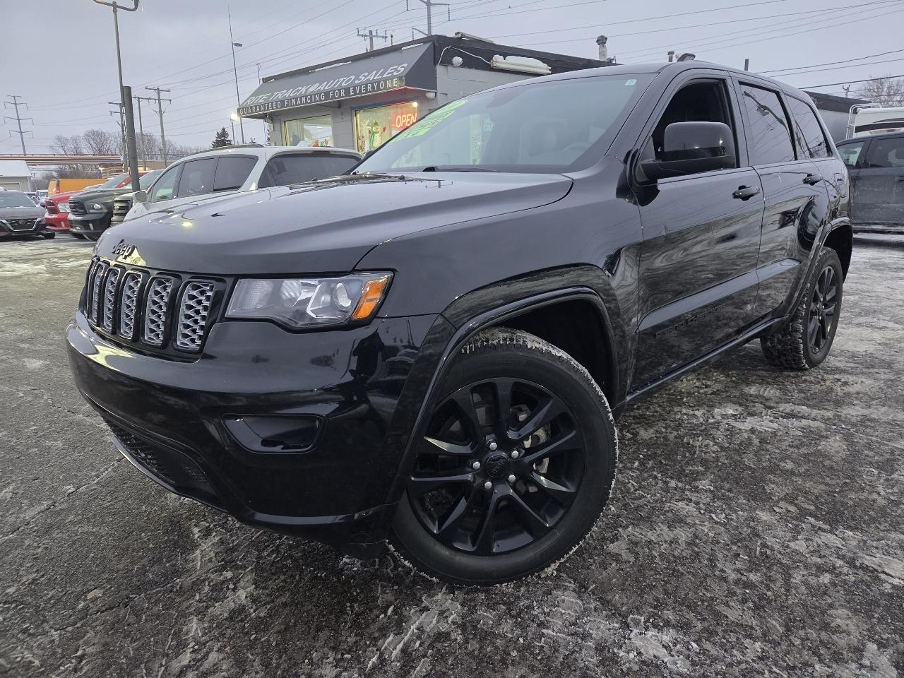 2020 Jeep Grand Cherokee Laredo 4WD