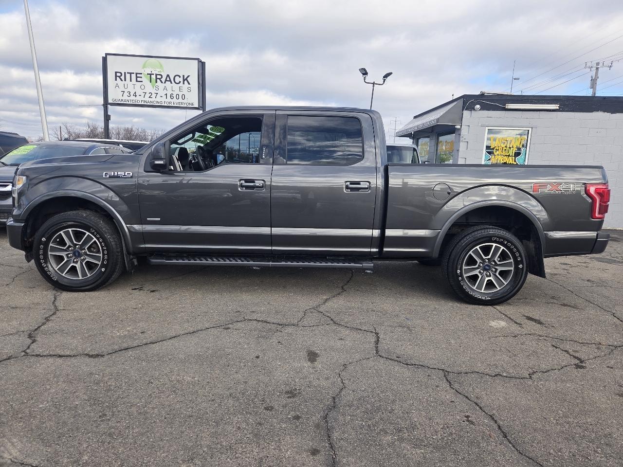 Ford F-150 XL SuperCrew 5.5-ft. Bed 4WD 2015