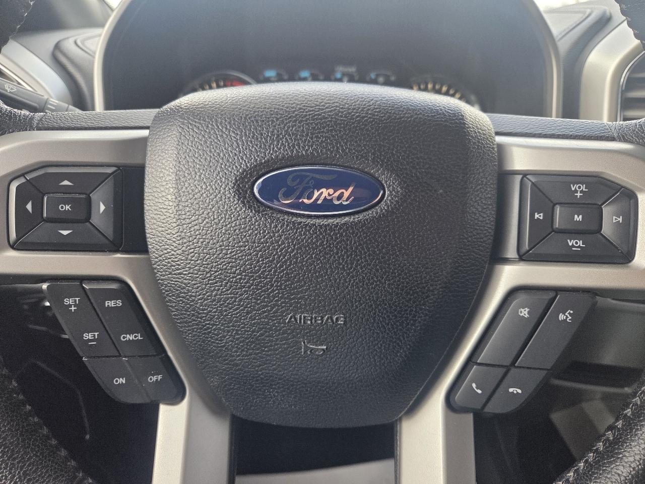 Ford F-150 XL SuperCrew 5.5-ft. Bed 4WD 2015