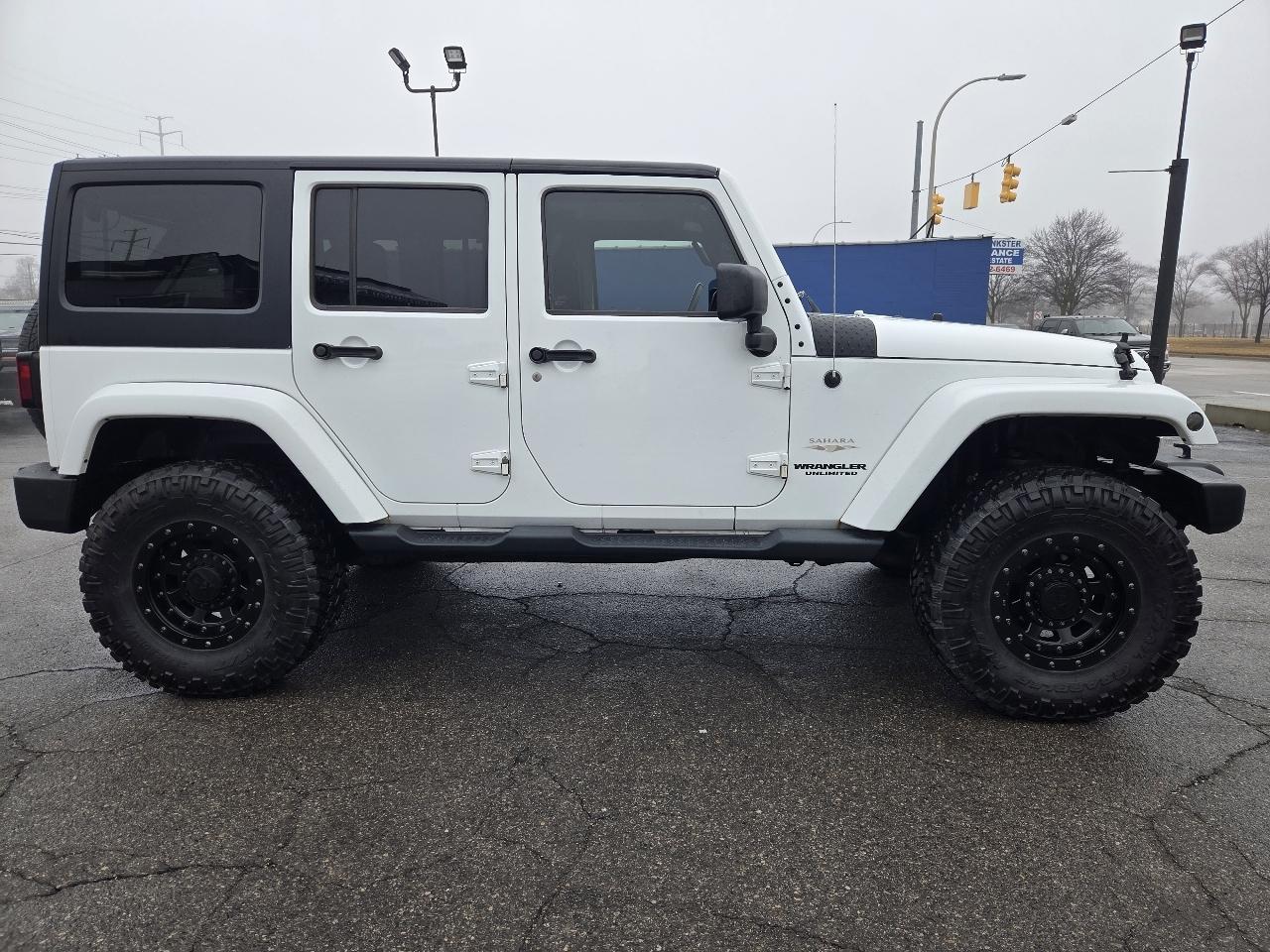 Jeep Wrangler Unlimited Sahara 4WD 2012