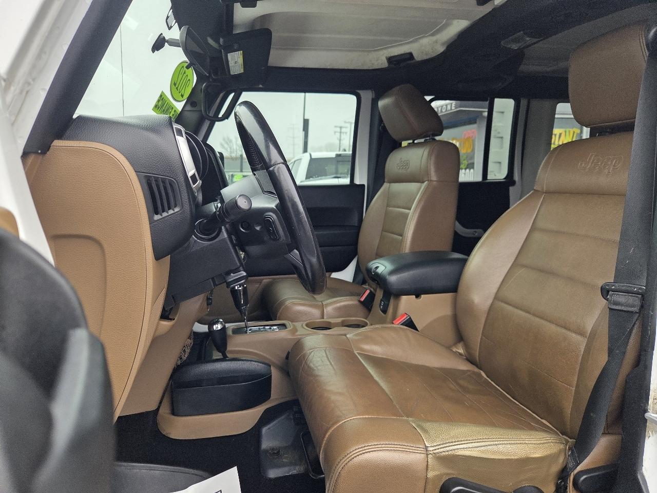 Jeep Wrangler Unlimited Sahara 4WD 2012