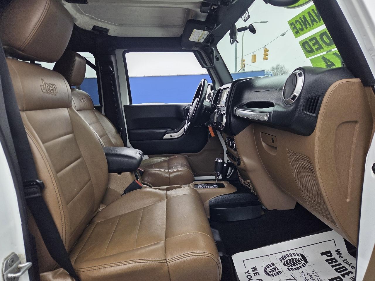 Jeep Wrangler Unlimited Sahara 4WD 2012