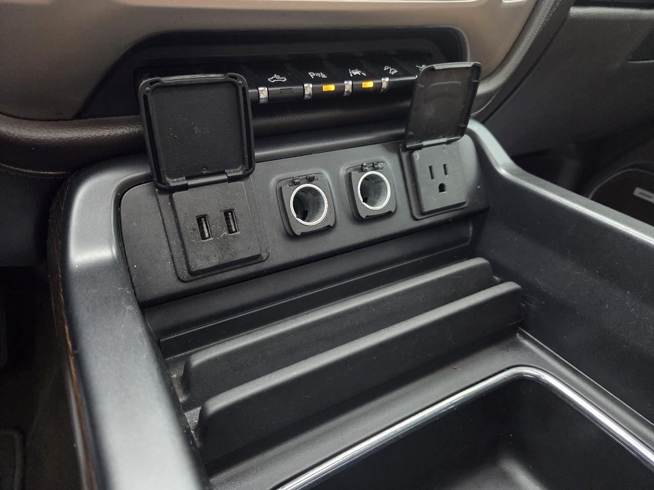 GMC Sierra 1500 Denali Crew Cab Long Box 2WD 2017