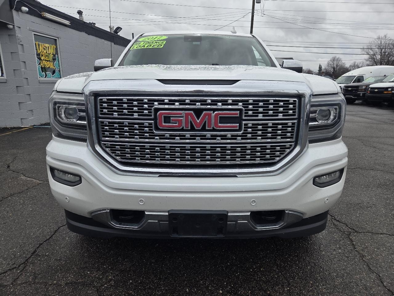 GMC Sierra 1500 Denali Crew Cab Long Box 2WD 2017