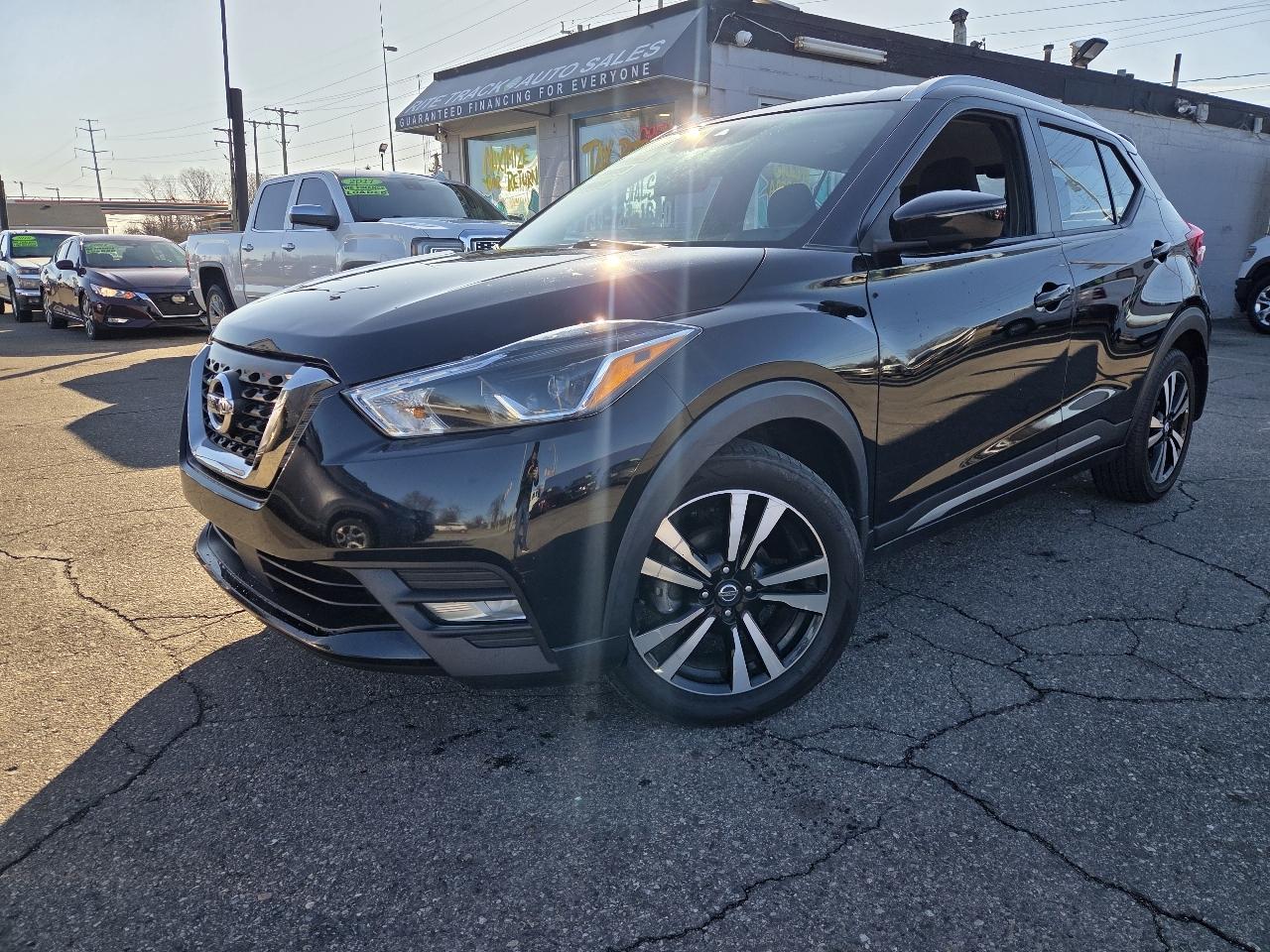 2020 Nissan Kicks SR