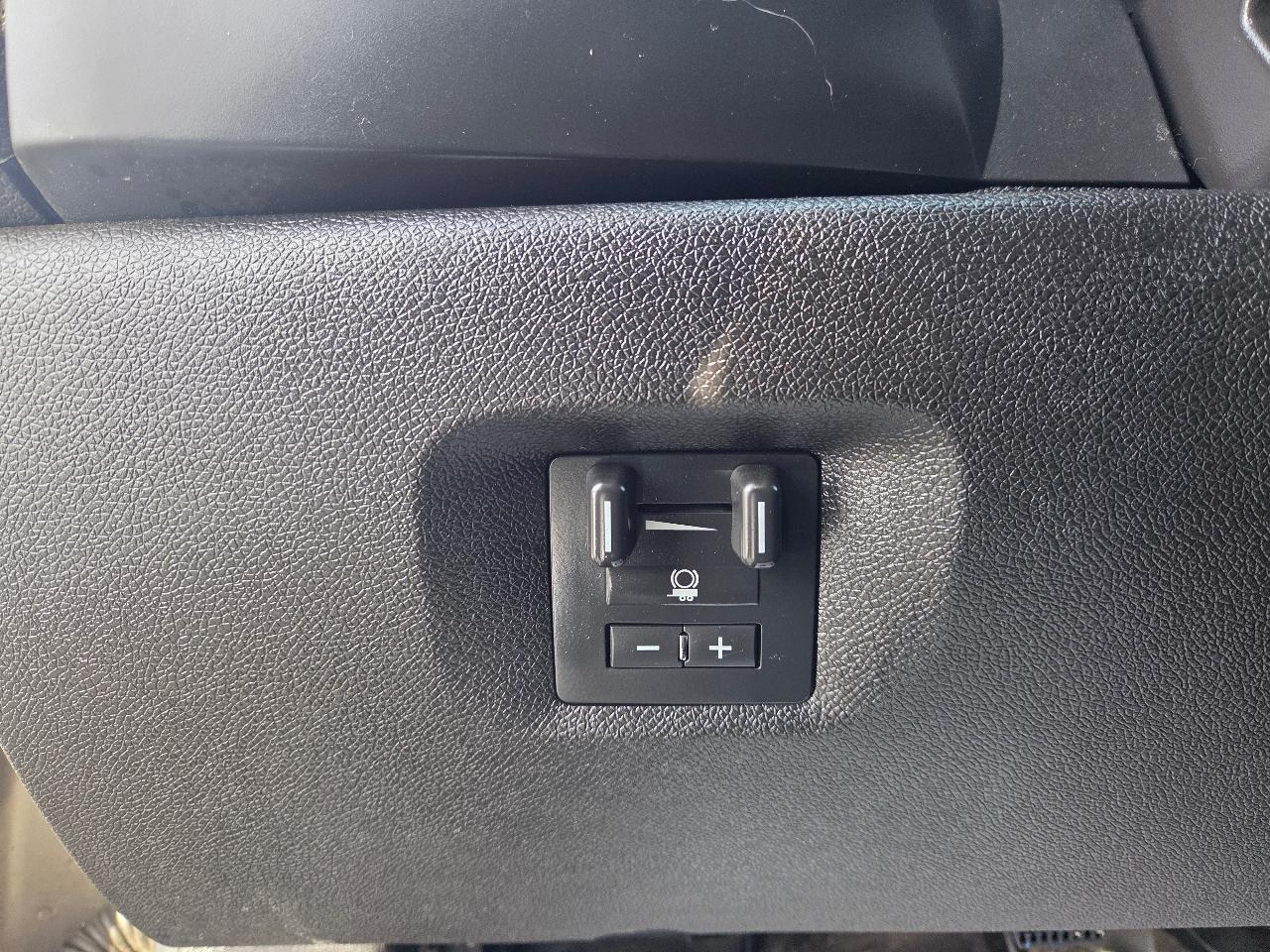 GMC Sierra 3500HD SLE Crew Cab 4WD 2013