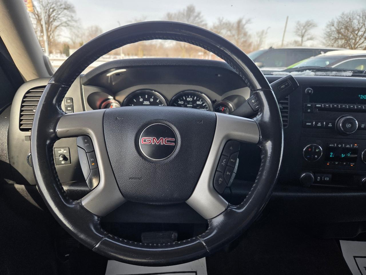 GMC Sierra 3500HD SLE Crew Cab 4WD 2013