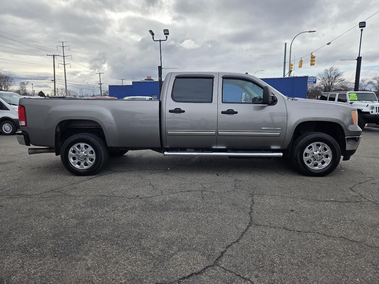 GMC Sierra 3500HD SLE Crew Cab 4WD 2013