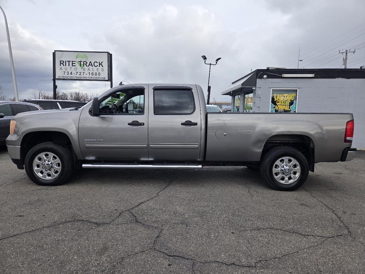 GMC Sierra 3500HD SLE Crew Cab 4WD 2013