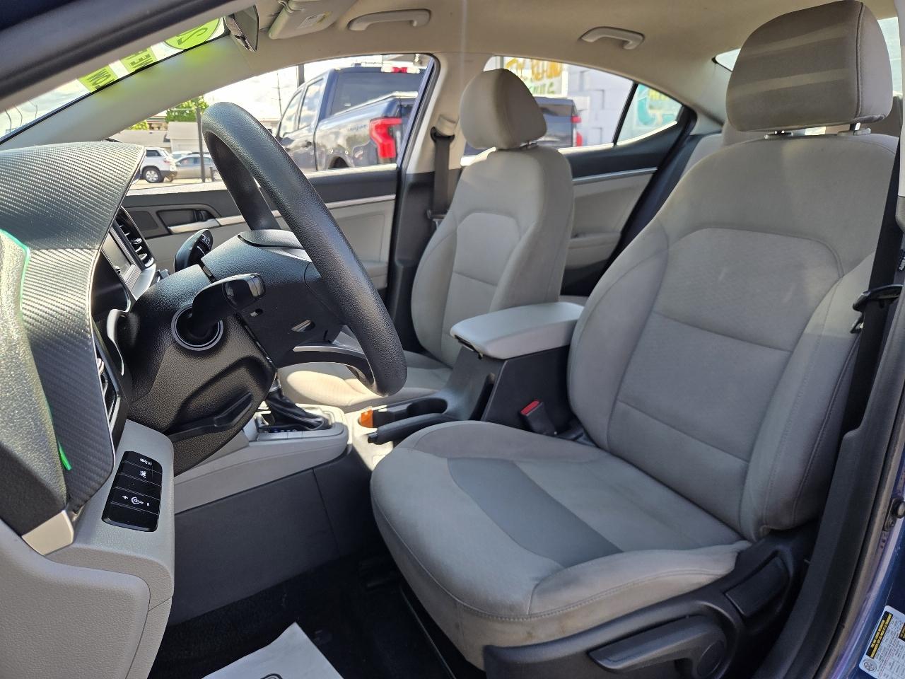 Hyundai Elantra SE 6M 2020